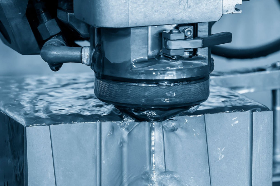 如何利用电火花加工实现精密模具制造？