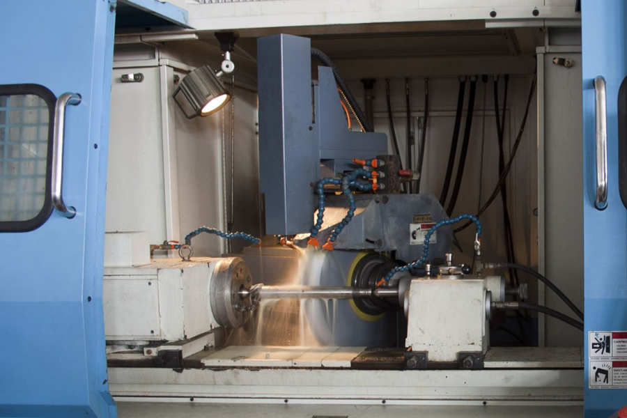 钛合金加工为什么贵？从刀具寿命到工艺复杂度深度解析